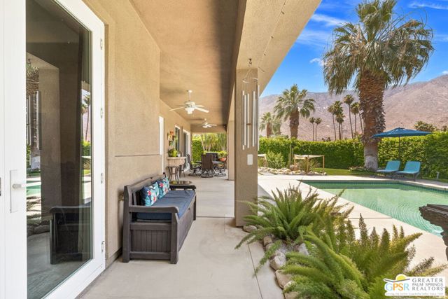 450 E Bogert Trail, Palm Springs CA: https://media.crmls.org/mediaz/26545d76-9ce5-4caa-b404-aa05e4eaf39f.jpg