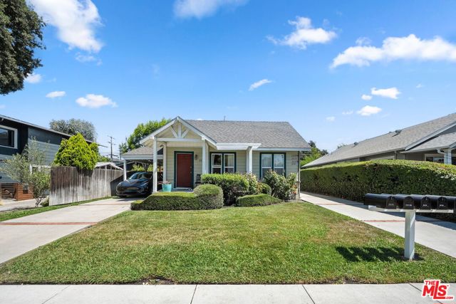 2231 1/2 Laverna Avenue, Los Angeles CA: https://media.crmls.org/mediaz/265485eb-df62-4c14-86e9-897a499c0208.jpg
