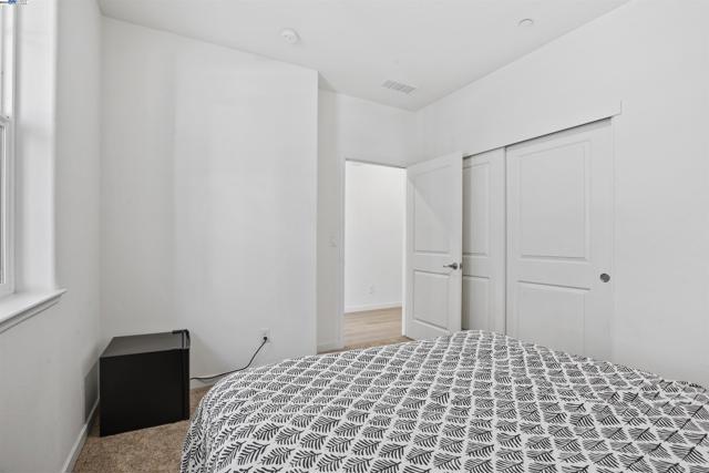 3062 Beaded Mist Walk, Sacramento CA: https://media.crmls.org/mediaz/265518cd-df60-421c-a794-64ffc78a5425.jpg