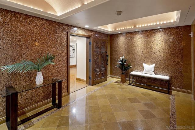 100 Harbor Dr, San Diego CA: https://media.crmls.org/mediaz/2655f7dd-f3e2-44e0-8dd2-eb3cccf2591d.jpg