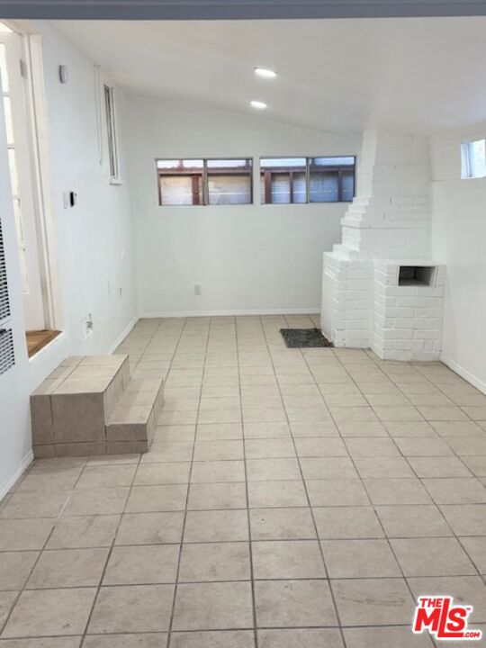 8732 Dorrington Avenue, West Hollywood CA: https://media.crmls.org/mediaz/2657dc4d-701b-4bf8-95d6-3e2942c04dc9.jpg