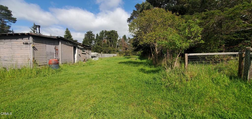 https://media.crmls.org/mediaz/26592455-9579-45e7-b587-f14a43d8d280.jpg?preset=X-Large