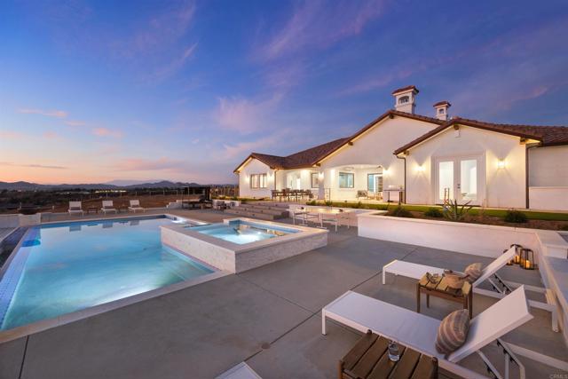 42144 Citrus Heights Road, Temecula CA: https://media.crmls.org/mediaz/2659b083-eb25-4e4d-b3fd-3cd26311c549.jpg