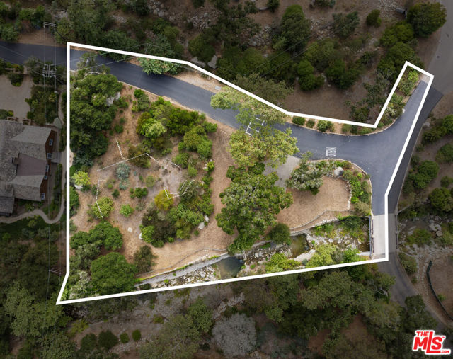 1790 Glen Oaks Drive, Santa Barbara CA: https://media.crmls.org/mediaz/2659ff70-5081-474b-bc23-60696592add5.jpg