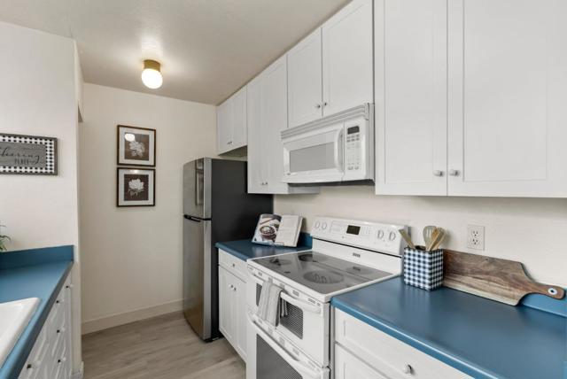 1919 Alameda De Las Pulgas, San Mateo CA: https://media.crmls.org/mediaz/265c6b8b-c89a-4365-acdb-465ee2f278c4.jpg