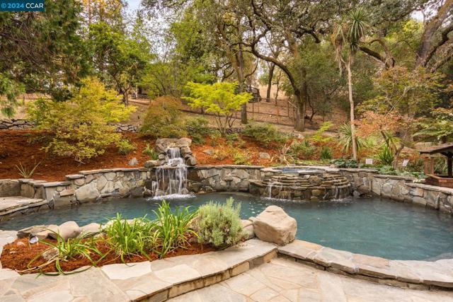 Image 22 of 33 For 269 Castle Hill Ranch Rd