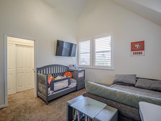 4 Holly Drive, Freedom CA: https://media.crmls.org/mediaz/265daadf-e796-42d3-9bfa-c67d80865344.jpg