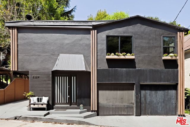 8329 Kirkwood Drive, Los Angeles CA: https://media.crmls.org/mediaz/265dbcc7-a4c7-4da4-b626-53f7e102ac24.jpg