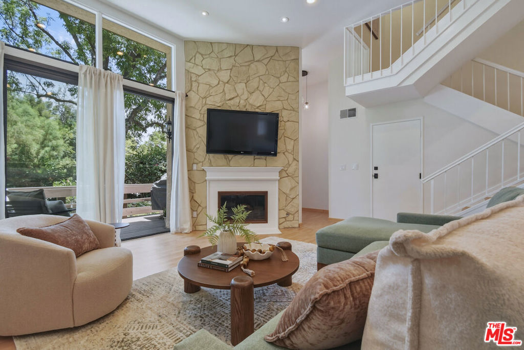 MLS #26863145 image #2
