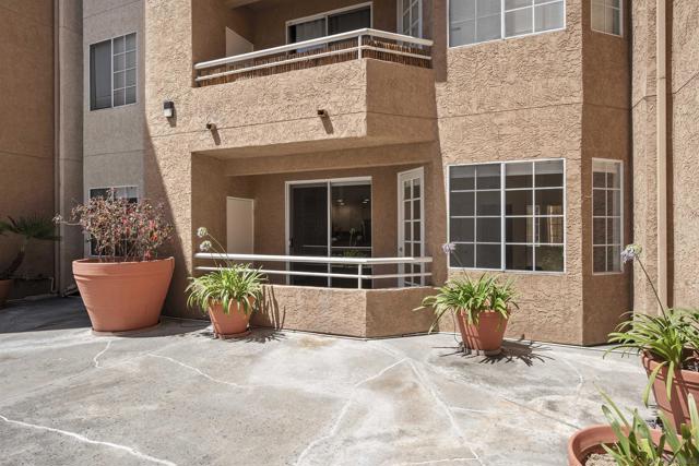 3969 Mahaila Ave, San Diego CA: https://media.crmls.org/mediaz/265de871-216d-4849-87e1-1699c495a57c.jpg