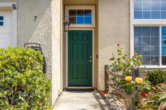 7 Massachusetts Circle, Salinas CA: https://media.crmls.org/mediaz/265eb7fb-797e-48f7-80f7-eee4a1c190b2.jpg