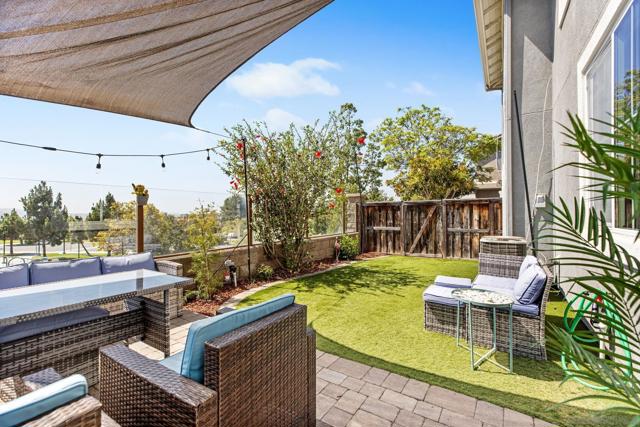 1675 Tree Song Ln, Chula Vista CA: https://media.crmls.org/mediaz/265eb87f-53ee-4719-a049-17f6f77e31d1.jpg