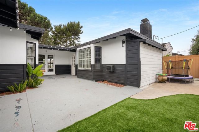 2026 S Freeman Street, Oceanside CA: https://media.crmls.org/mediaz/265fe794-25ac-40b8-ab0a-de053de3e29d.jpg