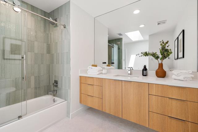 46380 Desert Lily Drive, Palm Desert CA: https://media.crmls.org/mediaz/26606eb0-7a0f-4eb6-91ae-9822de211c39.jpg