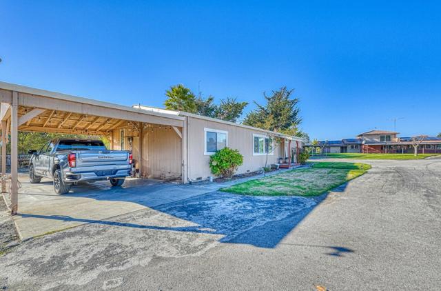 1051 San Miguel Cyn Road, Royal Oaks CA: https://media.crmls.org/mediaz/26612077-133c-404d-b46a-b3d040571b35.jpg