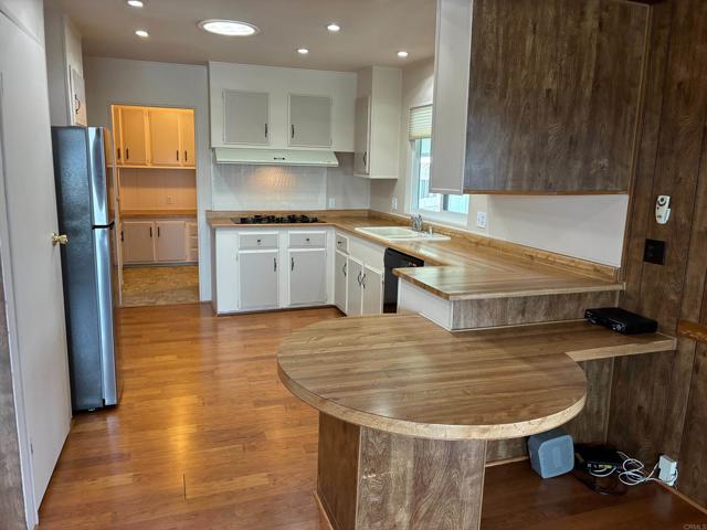 3535 Linda Vista Drive, San Marcos CA: https://media.crmls.org/mediaz/266260d9-42aa-4fc3-89b1-9b831782f3b4.jpg