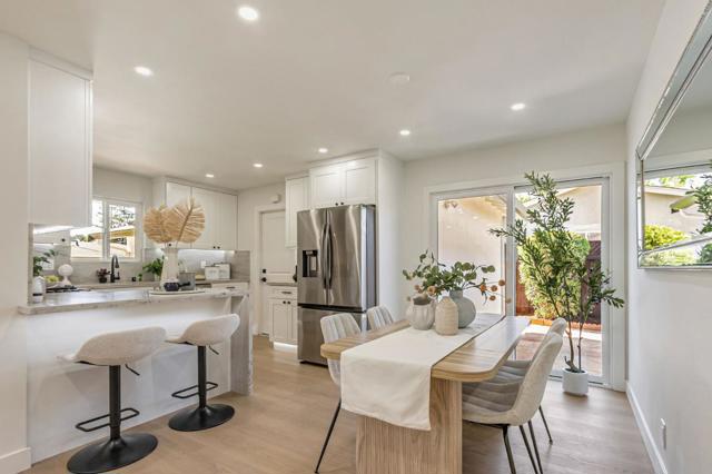 890 Silacci Drive, Campbell CA: https://media.crmls.org/mediaz/26626fa7-3590-41d1-a0e1-dd1342dd4c71.jpg