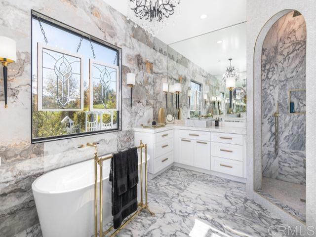 2255 Via Dulcea, Fallbrook CA: https://media.crmls.org/mediaz/2665253f-678c-470a-8670-b378fc69ad5b.jpg