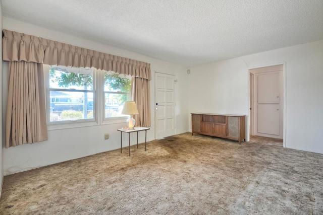 940 Gladys, El Cajon CA: https://media.crmls.org/mediaz/26664384-deff-40a4-b661-b8f263a5b76a.jpg