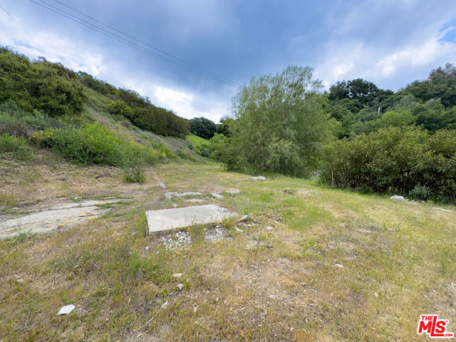 3330 Old Topanga Canyon Road, Topanga CA: https://media.crmls.org/mediaz/266688ea-7ec9-4244-9ace-e2d88a075592.jpg