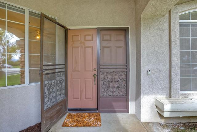 Detail Gallery Image 5 of 37 For 31852 Corte Montecito, Temecula,  CA 92592 - 4 Beds | 2 Baths