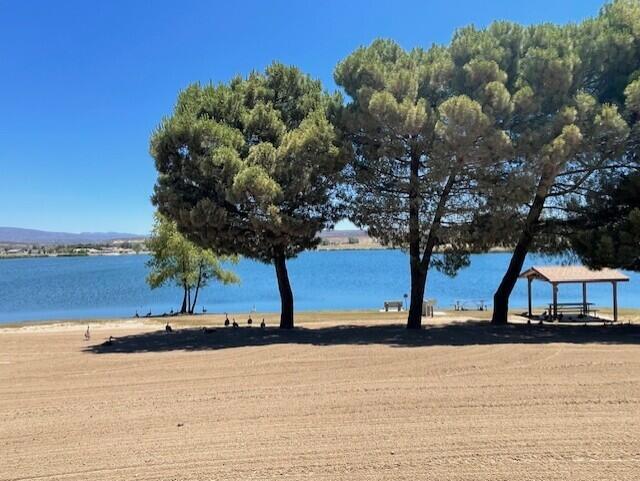 49275 Flightline Way, Aguanga CA: https://media.crmls.org/mediaz/2666d498-73bf-46d9-8793-4327165a8687.jpg