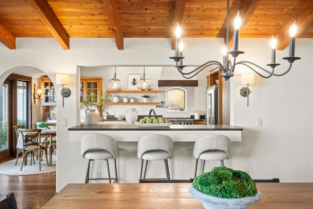 707 Vista Drive, Redwood City CA: https://media.crmls.org/mediaz/266815a6-aaa7-410a-9a59-fae4b001f869.jpg