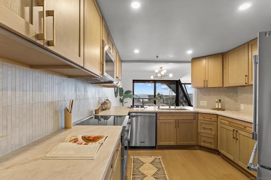 230 Laurel St - photo 9