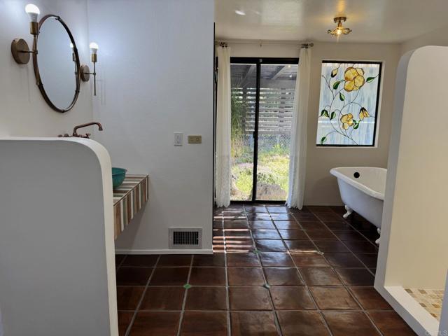 Detail Gallery Image 23 of 53 For 1650 Winterwarm Dr., Fallbrook,  CA 92028 - 3 Beds | 3 Baths