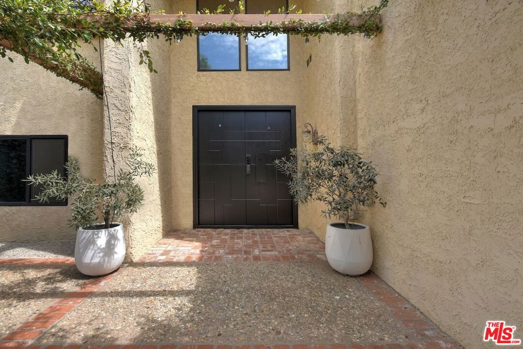 MLS #26915335 image #3
