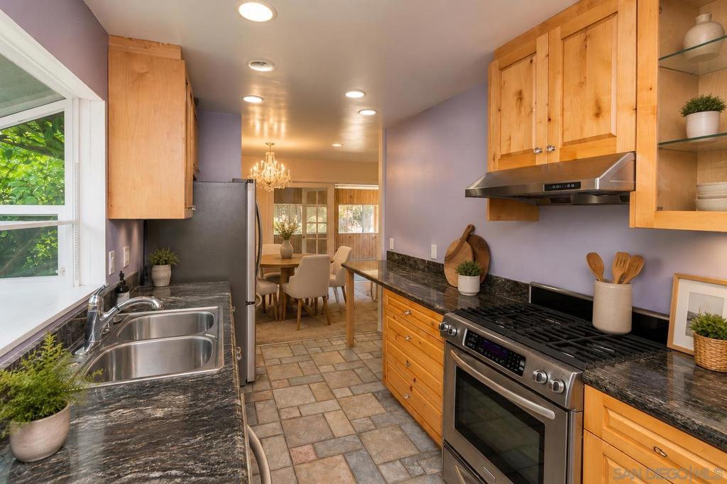 4505 La Crosse Avenue - photo 6