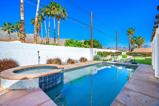 52685 Avenida Ramirez, La Quinta CA: https://media.crmls.org/mediaz/2669c184-fbfc-42d1-9f27-07ebaf312f6e.jpg