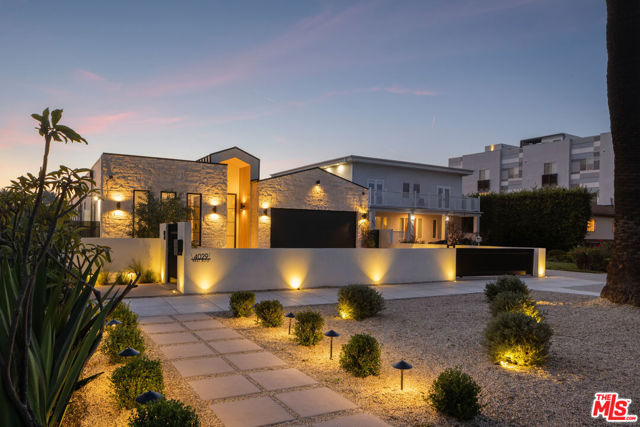 4029 East Boulevard, Los Angeles CA: https://media.crmls.org/mediaz/2669eb60-eee5-4503-ab00-e99e0a123b3b.jpg