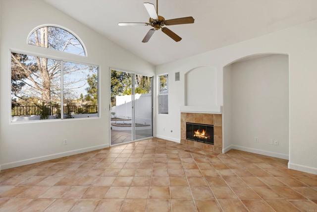 Detail Gallery Image 16 of 47 For 6012 Piros Way, Oceanside,  CA 92056 - 2 Beds | 2/1 Baths