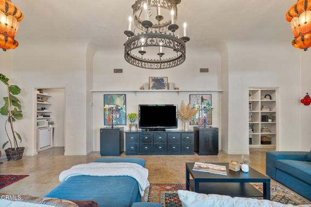 Detail Gallery Image 14 of 64 For 2707 Hermosita Dr, Glendale,  CA 91208 - 3 Beds | 3/1 Baths