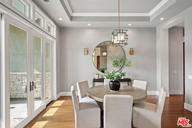 26767 Mulholland Highway, Calabasas CA: https://media.crmls.org/mediaz/266ae384-a293-43d9-86da-b305c059ae20.jpg
