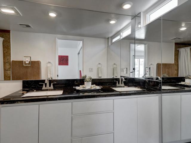 27420 Avenida Quintana, Cathedral City CA: https://media.crmls.org/mediaz/266b24c9-8f46-4a36-95ec-5f6a84b7be26.jpg