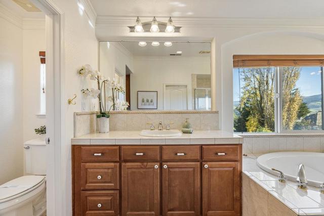 310 Via Vaquero Norte, San Juan Bautista CA: https://media.crmls.org/mediaz/266bba77-504f-4da3-9f06-f782da9d4151.jpg