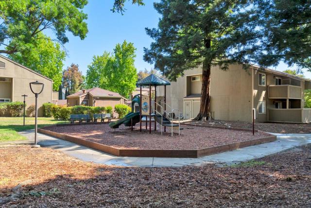3445 Foxtail Terrace, Fremont CA: https://media.crmls.org/mediaz/266e234f-8271-4300-8465-a2091db6907d.jpg