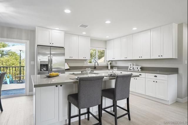2523 San Vicente Road, Ramona CA: https://media.crmls.org/mediaz/266e4788-719b-43ee-9192-95d915243401.jpg