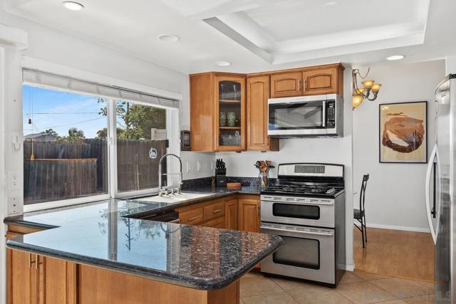 1454 Lantana Avenue, Chula Vista CA: https://media.crmls.org/mediaz/266ef4aa-e38a-4a45-b5b8-1ada9ef44c29.jpg