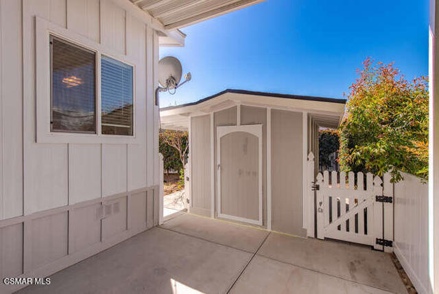 250 Telegraph Road, Fillmore CA: https://media.crmls.org/mediaz/266f516d-19e6-4449-bcb1-bebfb74a1a77.jpg