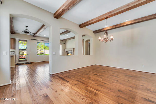 5199 Via Dolores, Newbury Park CA: https://media.crmls.org/mediaz/267059b2-847f-4079-98b4-23d71d17e572.jpg