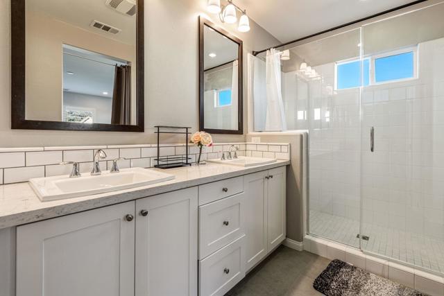 2769 Overlook Point Dr, Escondido CA: https://media.crmls.org/mediaz/26728cae-17a3-4508-a496-9a1b3536b143.jpg