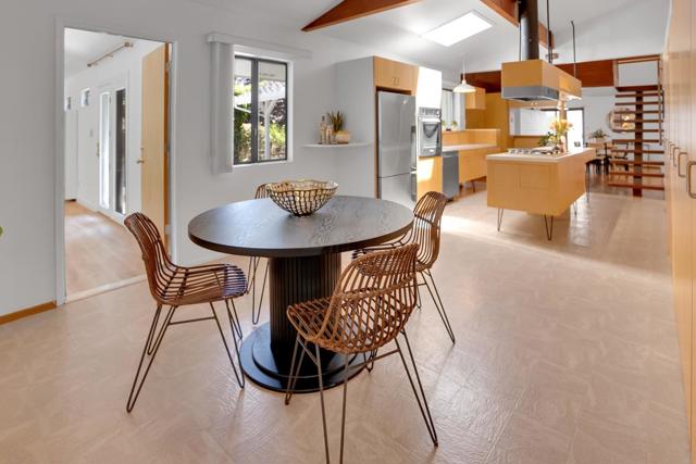 631 Park Way, Santa Cruz CA: https://media.crmls.org/mediaz/2673058f-6ae0-4ee4-8f07-271d1f2a2747.jpg