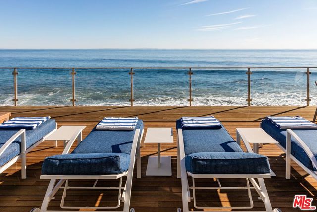 24380 Malibu Road, Malibu CA: https://media.crmls.org/mediaz/267308fe-b804-41ac-b753-02af020c97e5.jpg