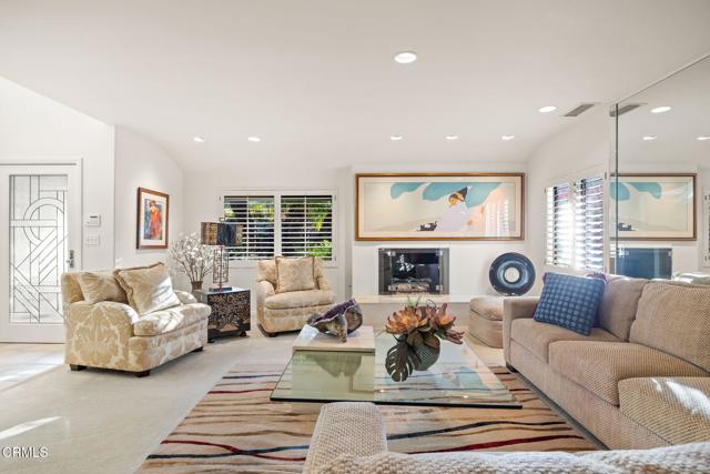 612 Via Arroyo, Ventura CA: https://media.crmls.org/mediaz/26731a3f-f5c5-472e-aee4-a5bef73d4956.jpg