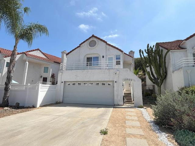 10525 Flora Verda Court, Santee CA: https://media.crmls.org/mediaz/26744477-cf58-44bf-8621-e3d8205a9b8e.jpg