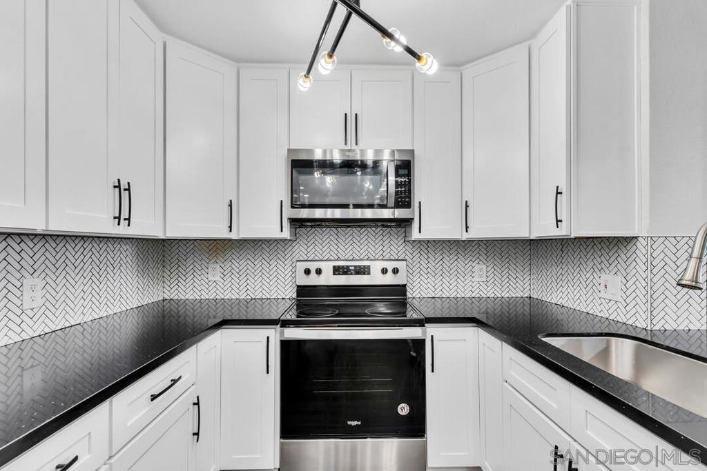 850 State St - photo 8