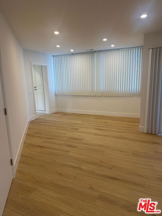 223 South Lasky Drive photo 7